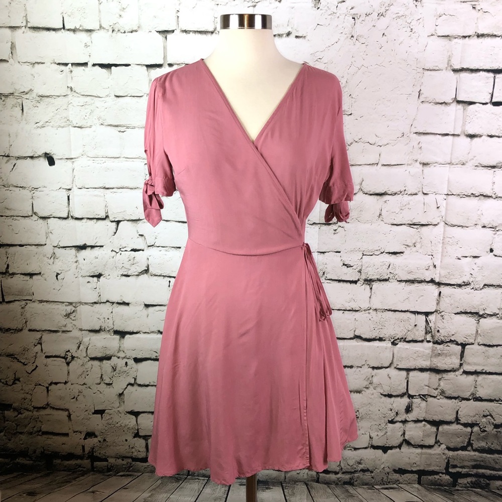 Wild Blue Sadie Robertson Pink Wrap Dress